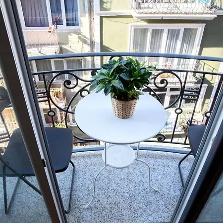 Brand New Flat Close To Everywhere Istambul